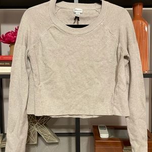 Beige long sleeve crop top